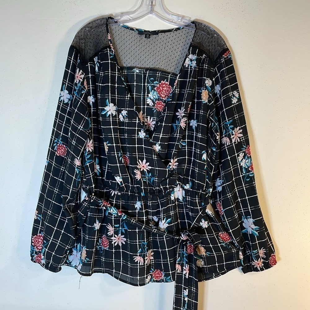 Louise Paris Lace Shoulder Floral Chiffon Tunic Top. 2X.